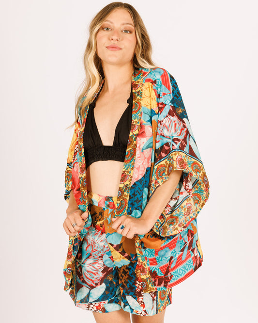 Short Silk Kimono in Blue, Short Sleeves