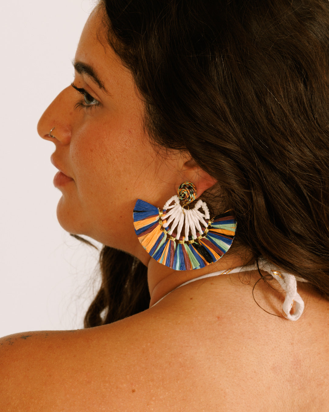 Raffia Earrings - Colored Fringes