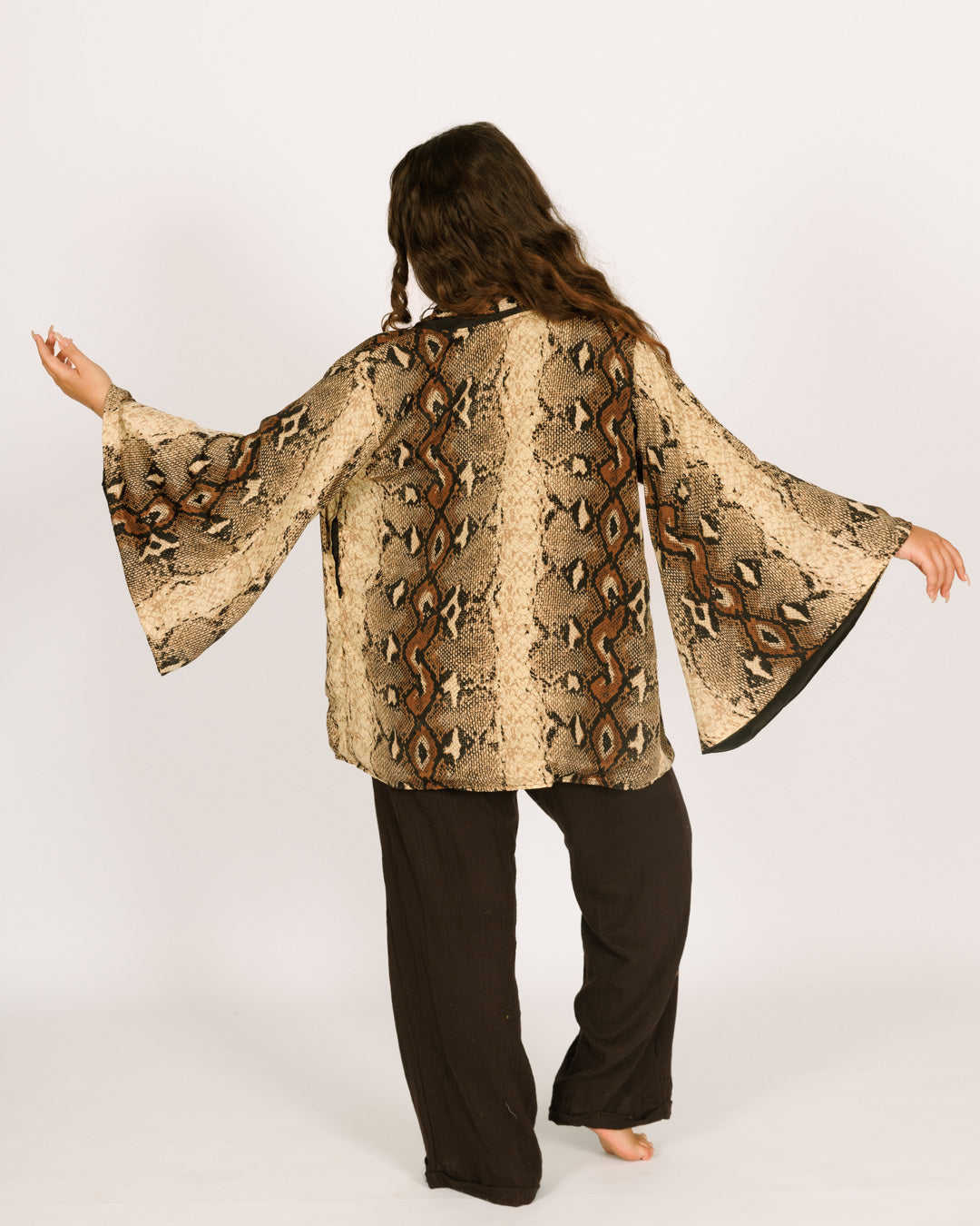 Women Mid-Length Silk Kimono, Long Sleeves, Reversible Snakeskin and Black