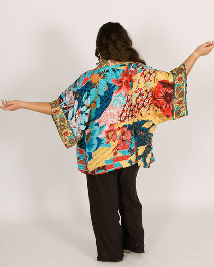 Short Silk Kimono in Blue, Short Sleeves